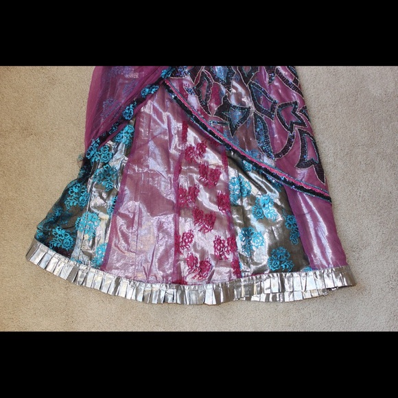 BRAND NEW CHOLI SUIT - Picture 7 of 8